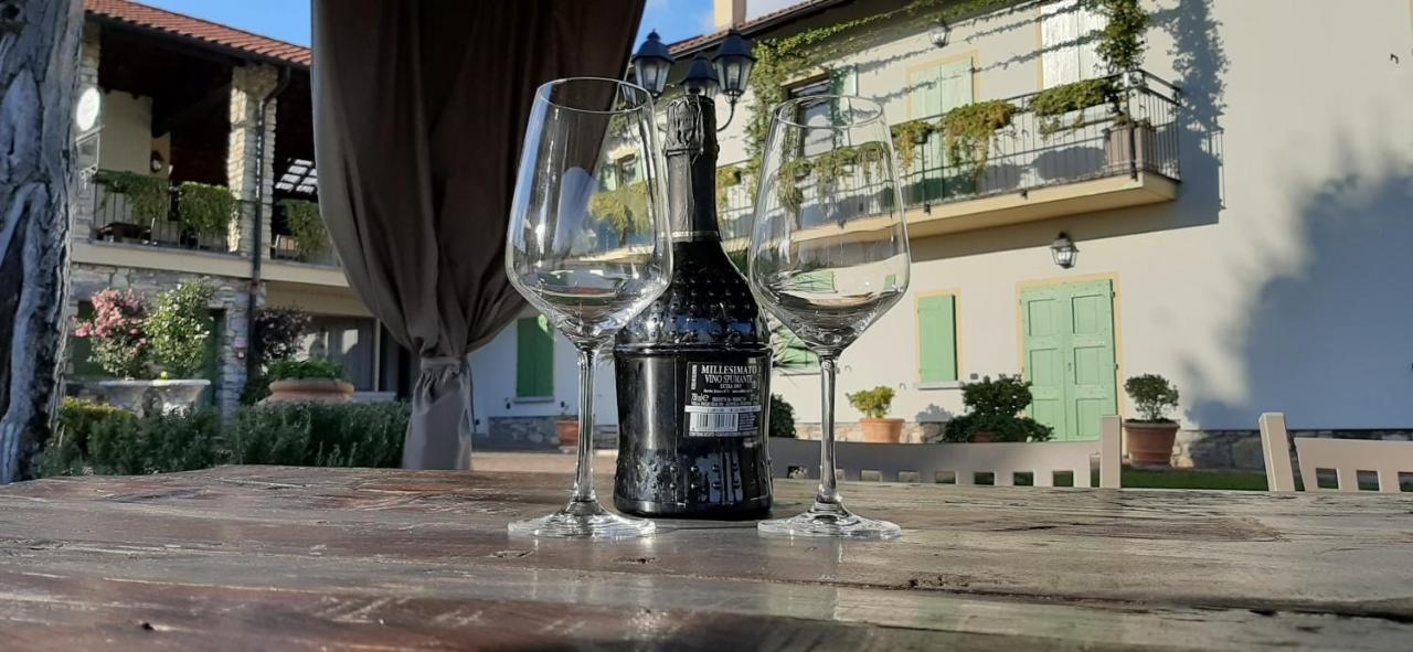 Casale Raffaello B&B Como Albese Con Cassano Экстерьер фото