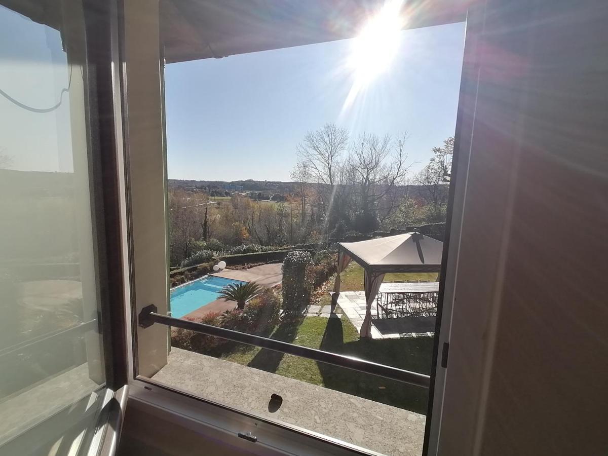 Casale Raffaello B&B Como Albese Con Cassano Экстерьер фото