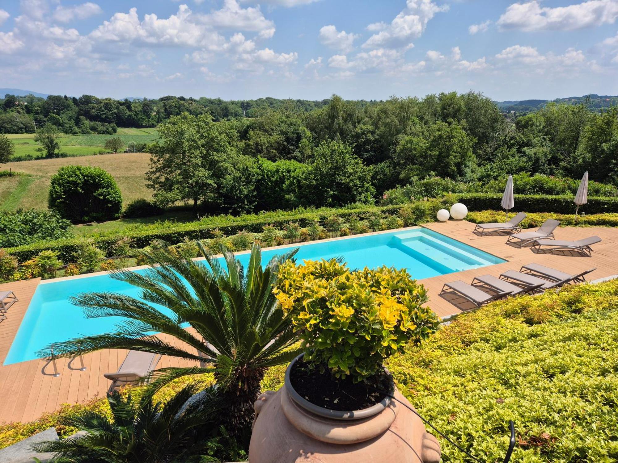 Casale Raffaello B&B Como Albese Con Cassano Экстерьер фото